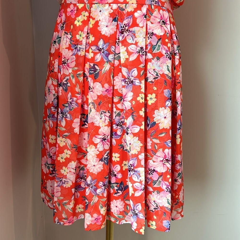 Beautiful NWOT Eliza J floral print, pleated halter dress Size 4 - Picture 4 of 7